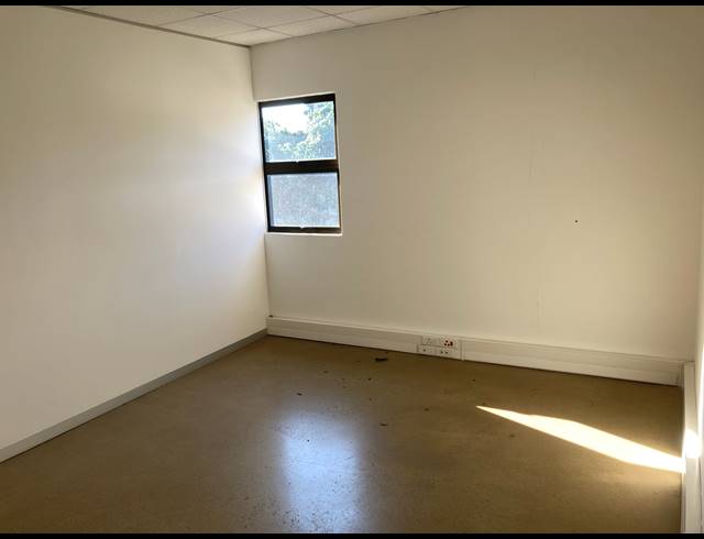 183M² OFFICE TO LET IN GILLITTS